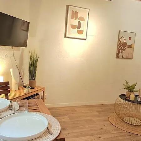 Corconne, Centre-ville, Proche Monuments Apartmán *